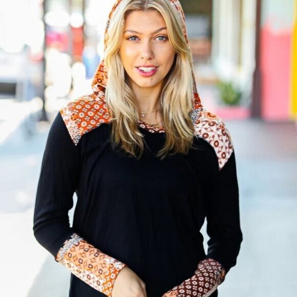 NWT  Black & Rust Paisley Print Hacci Knit Hoodie - Picture 1 of 4